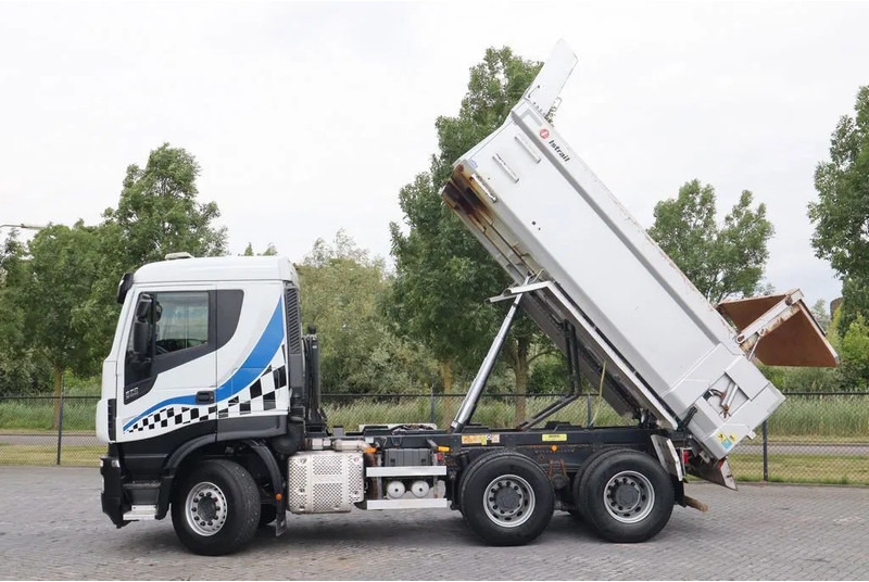 Iveco Stralis X-WAY 570 6X4 FULL STEEL BIG AXLES RETARDER EURO 6 - Kamion vetëshkarkues: foto 2 Iveco Stralis X-WAY 570 6X4 FULL STEEL BIG AXLES RETARDER EURO 6 - Kamion vetëshkarkues: foto 2