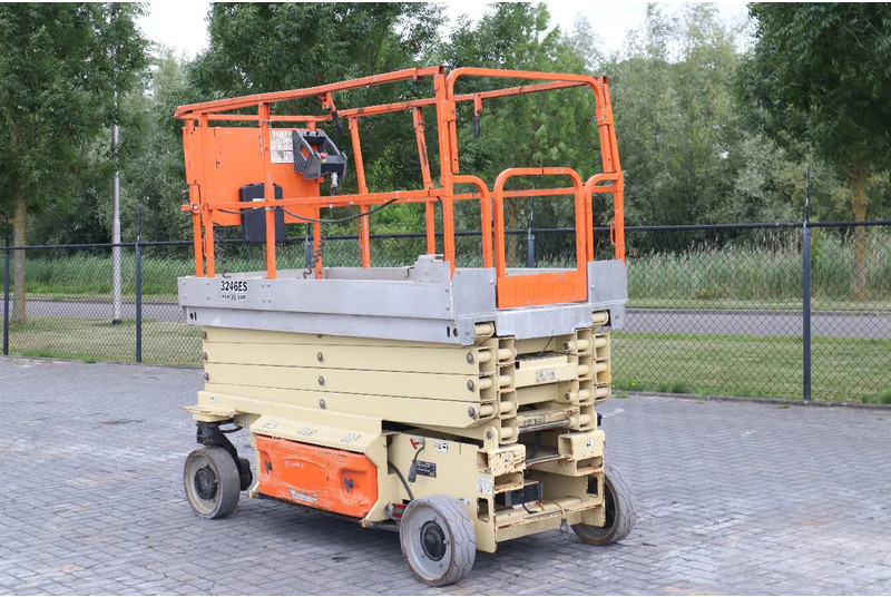 JLG 3246 ES | 12 METER | 320 KG - Ngritës gërshërë: foto 3 JLG 3246 ES | 12 METER | 320 KG - Ngritës gërshërë: foto 3