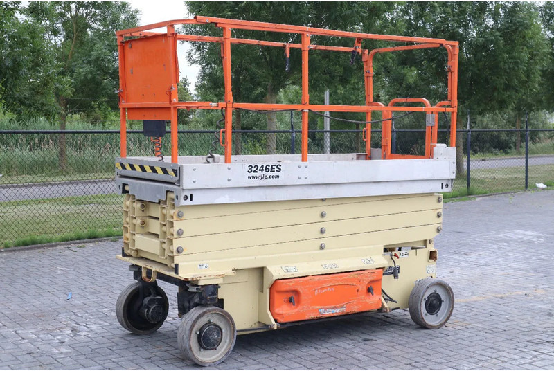 JLG 3246 ES | 12 METER | 320 KG - Ngritës gërshërë: foto 2 JLG 3246 ES | 12 METER | 320 KG - Ngritës gërshërë: foto 2