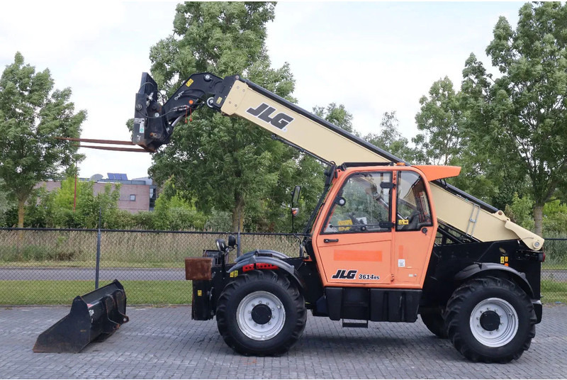 JLG 3614 RS | HYDR. FORKS | BUCKET | LOW HOURS - Ekskavator teleskopik: foto 1 JLG 3614 RS | HYDR. FORKS | BUCKET | LOW HOURS - Ekskavator teleskopik: foto 1
