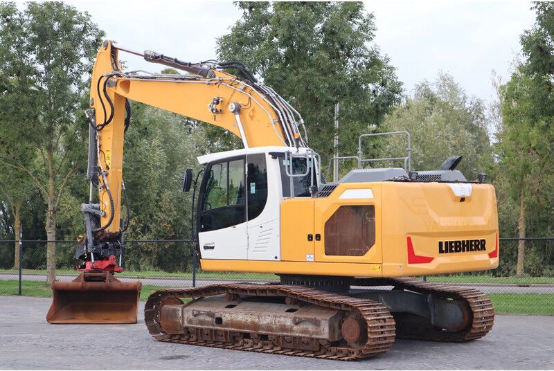 Liebherr R924 WLC | ROTOTILT R8 | BUCKET | - Ekskavator me zinxhirë: foto 3 Liebherr R924 WLC | ROTOTILT R8 | BUCKET | - Ekskavator me zinxhirë: foto 3