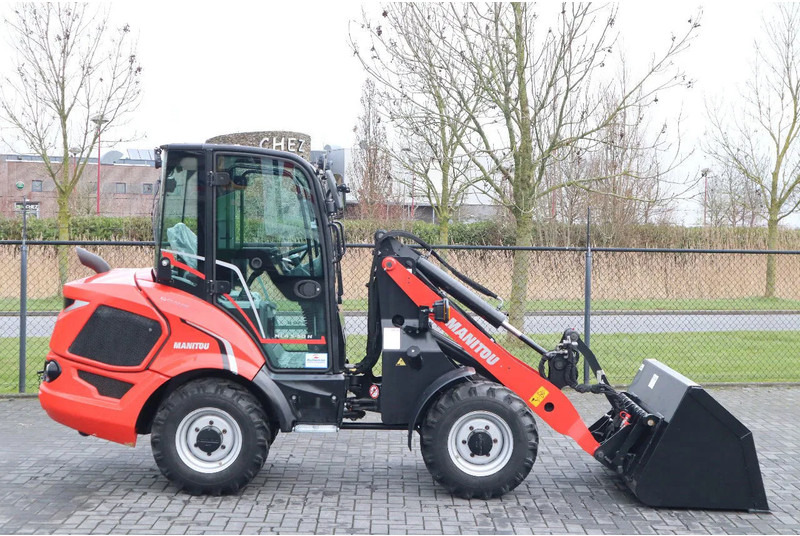 Manitou MLA 5-50 H | BUCKET | QUICK COUPLER | NEW UNUSED - Fadrom me goma: foto 4 Manitou MLA 5-50 H | BUCKET | QUICK COUPLER | NEW UNUSED - Fadrom me goma: foto 4