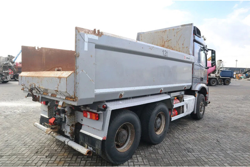 Mercedes-Benz Arocs 2658 2858 | 6X4 EURO 6 BIG AXLES | RETARDER | ENGINE PROBLEM - Kamion vetëshkarkues: foto 5 Mercedes-Benz Arocs 2658 2858 | 6X4 EURO 6 BIG AXLES | RETARDER | ENGINE PROBLEM - Kamion vetëshkarkues: foto 5