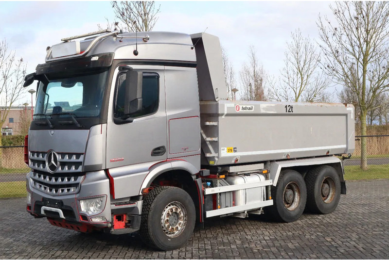 Mercedes-Benz Arocs 2658 2858 | 6X4 EURO 6 BIG AXLES | RETARDER | ENGINE PROBLEM - Kamion vetëshkarkues: foto 1 Mercedes-Benz Arocs 2658 2858 | 6X4 EURO 6 BIG AXLES | RETARDER | ENGINE PROBLEM - Kamion vetëshkarkues: foto 1