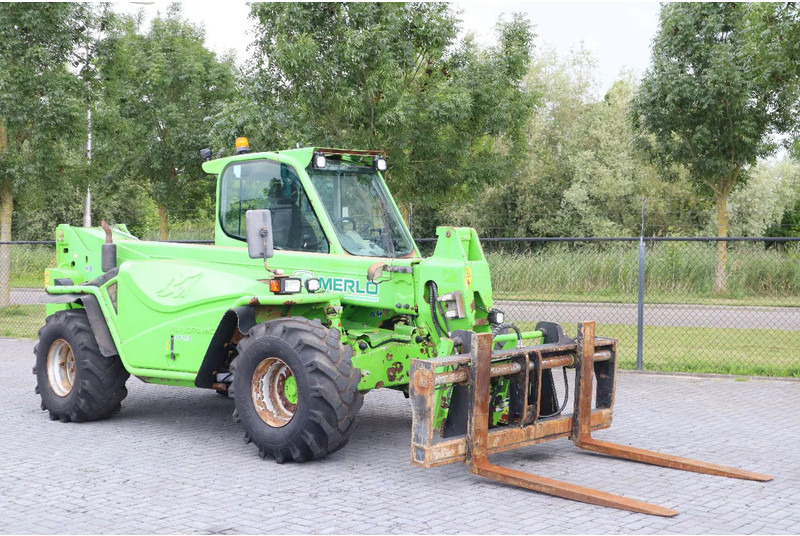 Merlo P72.10 | HYDR FORKS | 7.2 TON | 10 METER - Ekskavator teleskopik: foto 5 Merlo P72.10 | HYDR FORKS | 7.2 TON | 10 METER - Ekskavator teleskopik: foto 5
