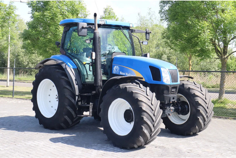 New Holland TS135A | 40 KM/H | 4X4 | SUPERSTEER - Traktor: foto 5 New Holland TS135A | 40 KM/H | 4X4 | SUPERSTEER - Traktor: foto 5