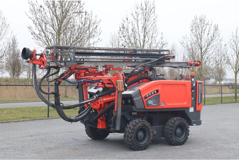 Sandvik 2 PIECES COMMANDO DC 300 RI S5 | ONLY 470 DRILLING HOURS - Sondë shpimi: foto 5 Sandvik 2 PIECES COMMANDO DC 300 RI S5 | ONLY 470 DRILLING HOURS - Sondë shpimi: foto 5