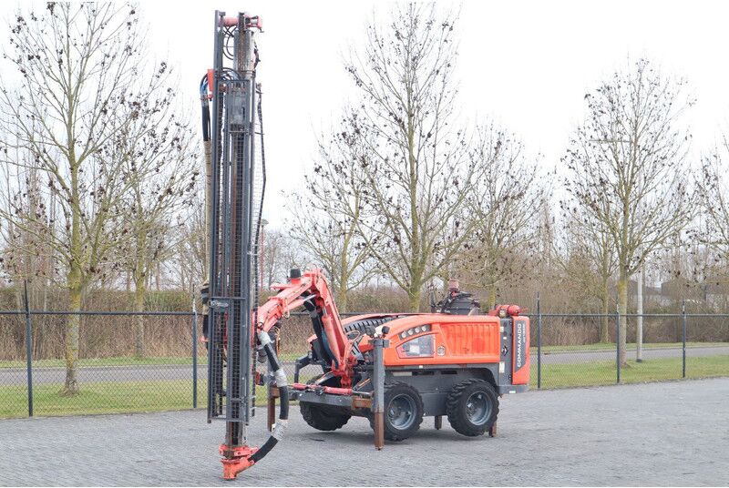 Sandvik COMMANDO DC130 Ri | SURFACE DRILLING RIG | REMOTE - Sondë shpimi: foto 2 Sandvik COMMANDO DC130 Ri | SURFACE DRILLING RIG | REMOTE - Sondë shpimi: foto 2