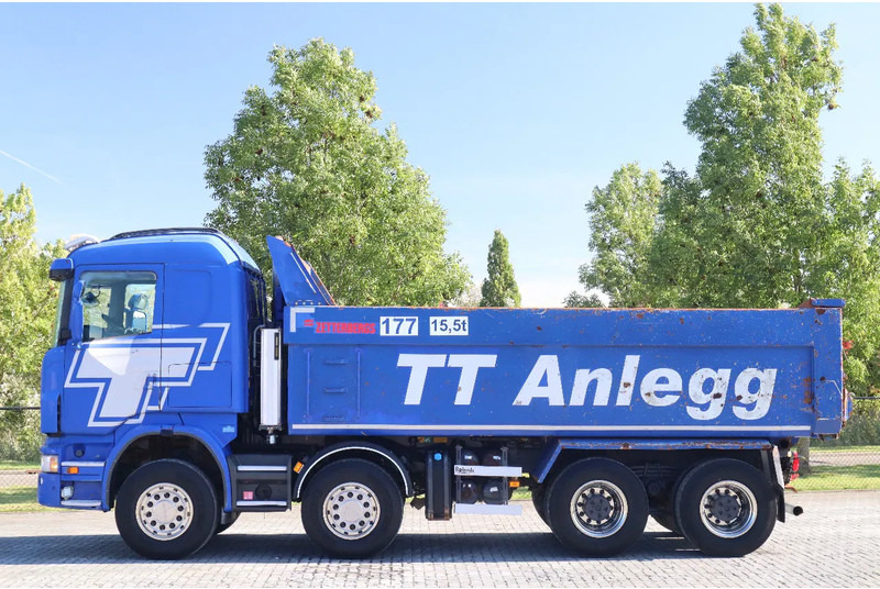 Scania R500 V8 | 8X4 | RETARDER | BIG AXLES | FULL STEEL | EURO 5 - Kamion vetëshkarkues: foto 4 Scania R500 V8 | 8X4 | RETARDER | BIG AXLES | FULL STEEL | EURO 5 - Kamion vetëshkarkues: foto 4