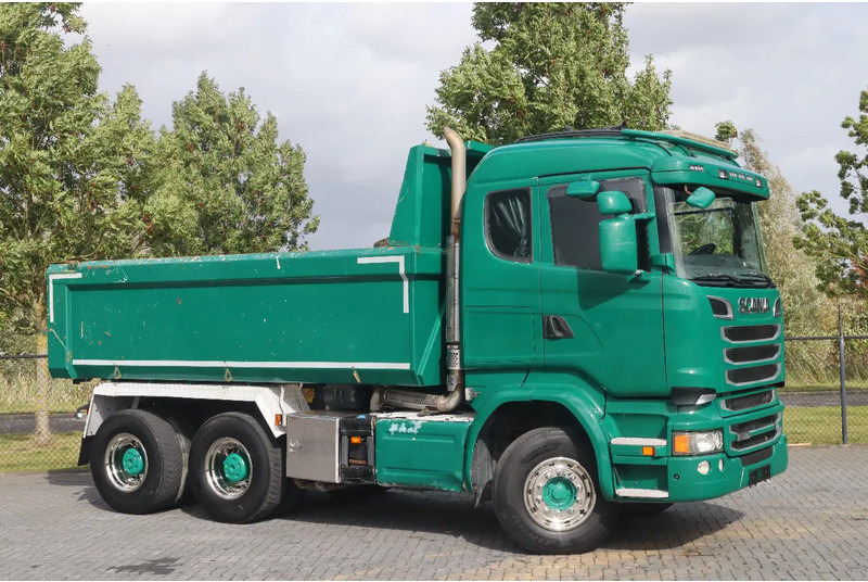Scania R580 V8 | 6X4 | FULL STEEL | BIG AXLES | RETARDER | EURO 6 - Kamion vetëshkarkues: foto 3 Scania R580 V8 | 6X4 | FULL STEEL | BIG AXLES | RETARDER | EURO 6 - Kamion vetëshkarkues: foto 3