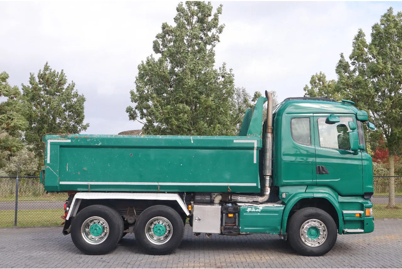 Scania R580 V8 | 6X4 | FULL STEEL | BIG AXLES | RETARDER | EURO 6 - Kamion vetëshkarkues: foto 4 Scania R580 V8 | 6X4 | FULL STEEL | BIG AXLES | RETARDER | EURO 6 - Kamion vetëshkarkues: foto 4