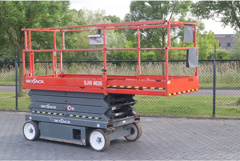 Skyjack SJ III 4626 | 9.75 METER | 454 KG - Ngritës gërshërë: foto 5 Skyjack SJ III 4626 | 9.75 METER | 454 KG - Ngritës gërshërë: foto 5