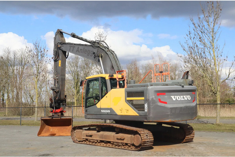 Volvo EC250EL | EC 250 EL | ROTOTILT | BUCKET - Ekskavator me zinxhirë: foto 3 Volvo EC250EL | EC 250 EL | ROTOTILT | BUCKET - Ekskavator me zinxhirë: foto 3