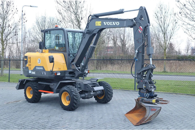 Volvo EW60E | DEMO | 30 KM/H | ROTOTILT + GRIPPER | BUCKET - Ekskavator me goma: foto 5 Volvo EW60E | DEMO | 30 KM/H | ROTOTILT + GRIPPER | BUCKET - Ekskavator me goma: foto 5