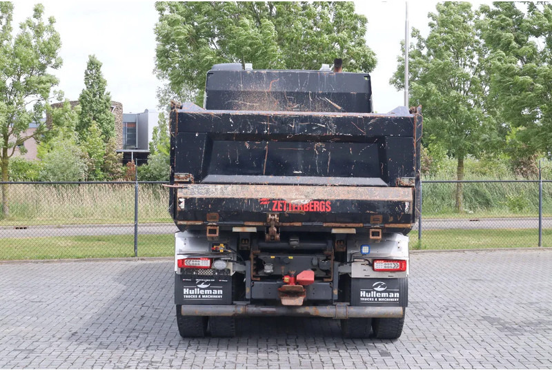Volvo FH 16.750 | 6X4 | RETARDER | BIG AXLES | EURO 6 - Kamion vetëshkarkues: foto 5 Volvo FH 16.750 | 6X4 | RETARDER | BIG AXLES | EURO 6 - Kamion vetëshkarkues: foto 5