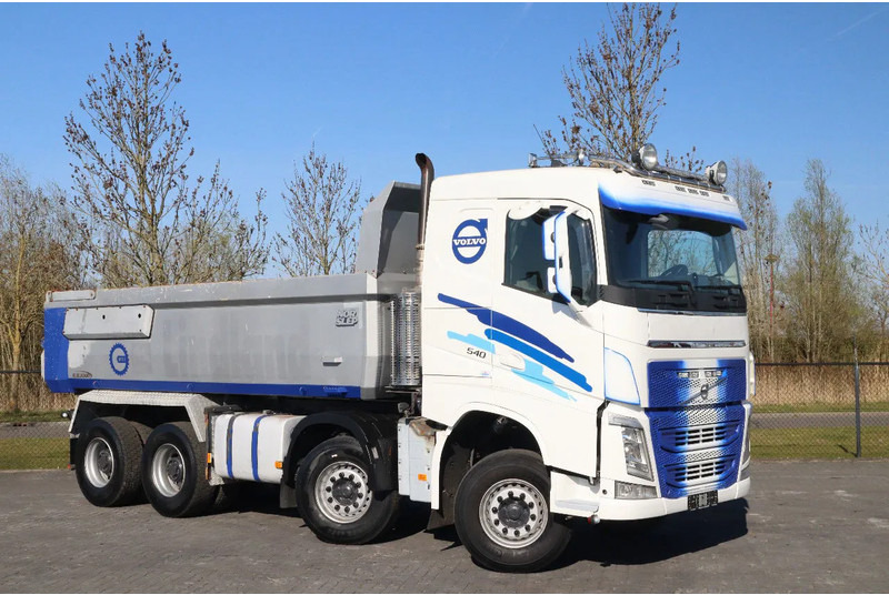 Volvo FH 540 | 8X4 | TANDEMLIFT | RETARDER | BIG AXLES | EURO 6 - Kamion vetëshkarkues: foto 3 Volvo FH 540 | 8X4 | TANDEMLIFT | RETARDER | BIG AXLES | EURO 6 - Kamion vetëshkarkues: foto 3