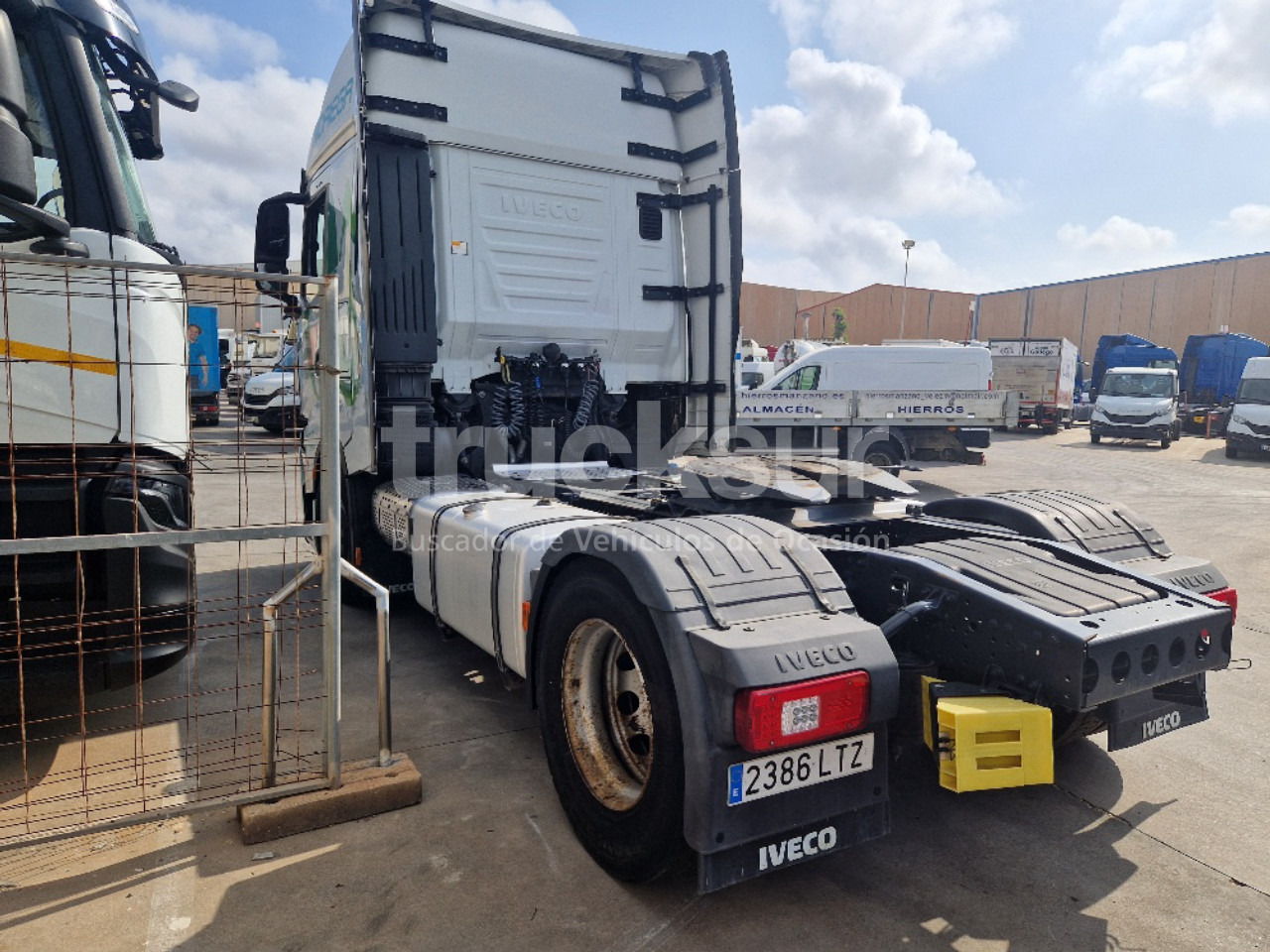 IVECO S-WAY AS440S51T/P - Gjysmë-kamion: foto 4 IVECO S-WAY AS440S51T/P - Gjysmë-kamion: foto 4