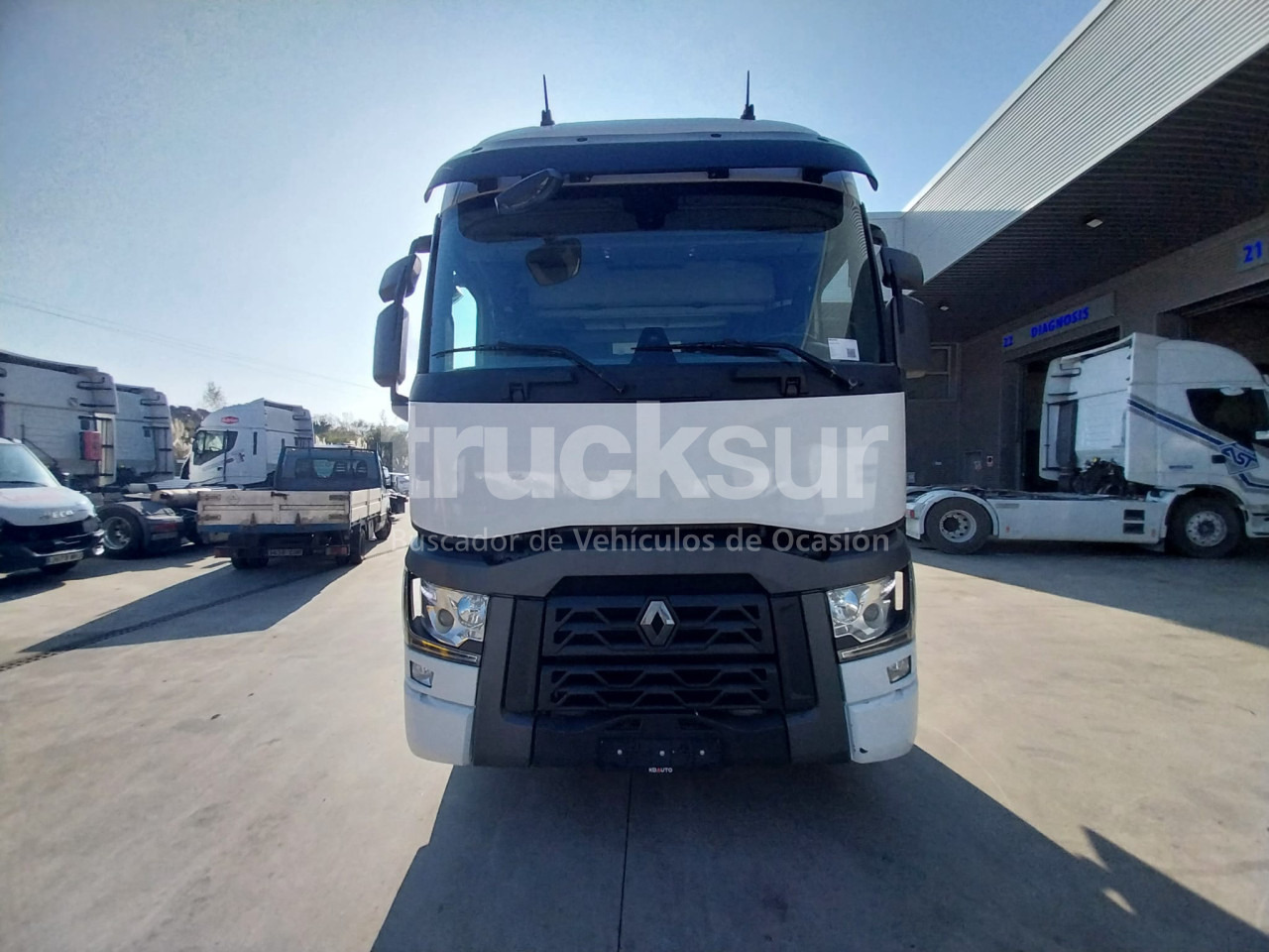 RENAULT T520 SLEEPER CAB - Gjysmë-kamion: foto 1 RENAULT T520 SLEEPER CAB - Gjysmë-kamion: foto 1