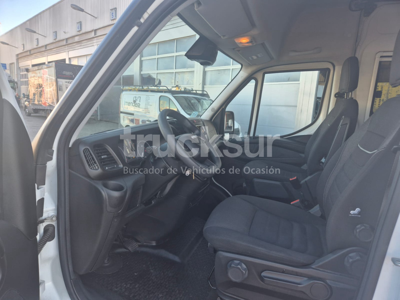 Kamioncine me kontinier IVECO 35S16 CAMPER: foto 9 Kamioncine me kontinier IVECO 35S16 CAMPER: foto 9