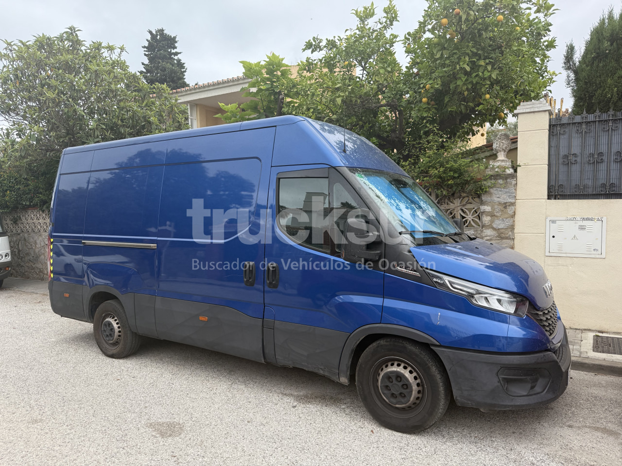 IVECO DAILY 35S16 - Kamioncine me kontinier: foto 1 IVECO DAILY 35S16 - Kamioncine me kontinier: foto 1
