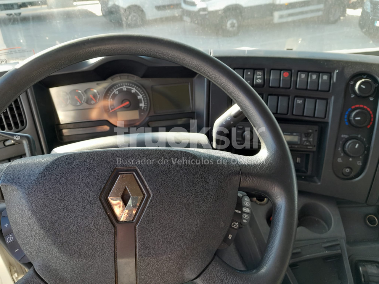 RENAULT D12.210 - Kamion kabinë-shasi: foto 5 RENAULT D12.210 - Kamion kabinë-shasi: foto 5