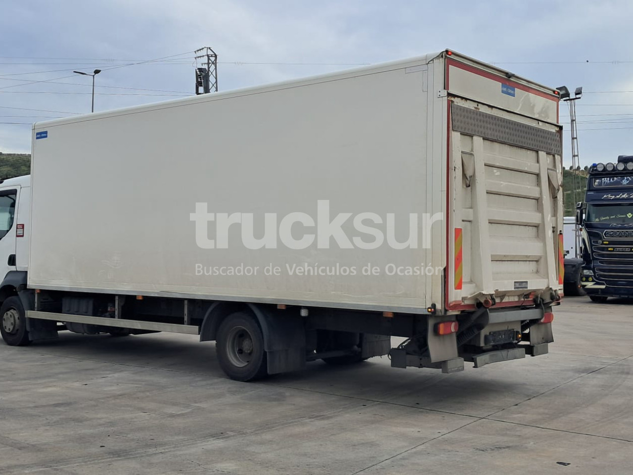 RENAULT D12.240 - Kamion vagonetë: foto 4 RENAULT D12.240 - Kamion vagonetë: foto 4