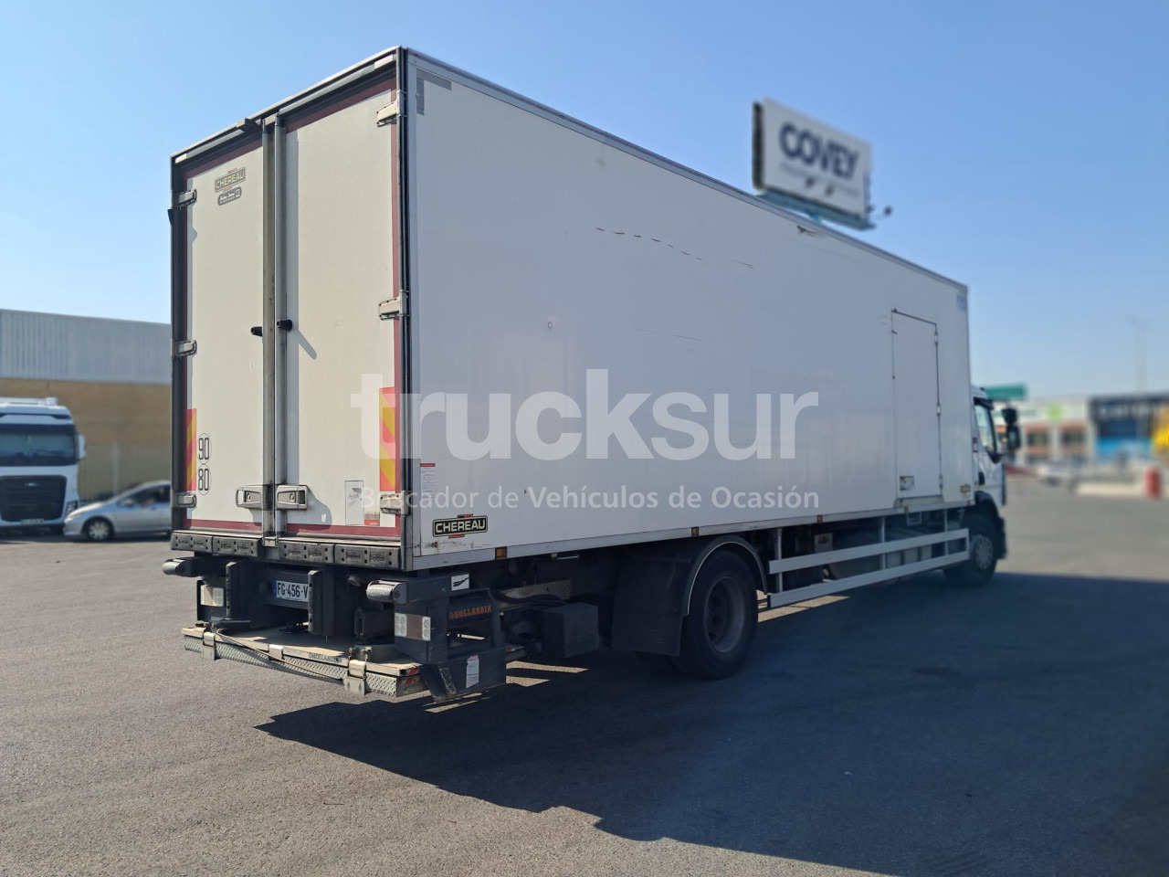 RENAULT D320.18 - Kamion frigorifer: foto 3 RENAULT D320.18 - Kamion frigorifer: foto 3