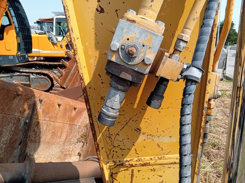 Caterpillar 320EL - Ekskavator me zinxhirë: foto 3 Caterpillar 320EL - Ekskavator me zinxhirë: foto 3