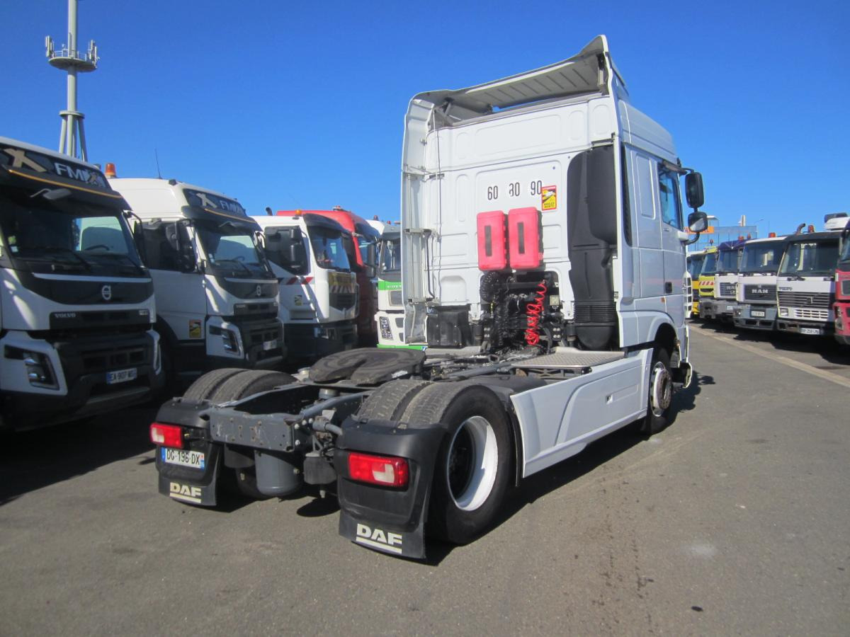 DAF XF105 460 - Gjysmë-kamion: foto 5 DAF XF105 460 - Gjysmë-kamion: foto 5