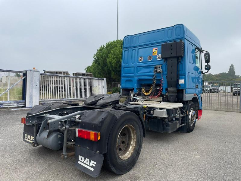 DAF XF105 460 - Gjysmë-kamion: foto 4 DAF XF105 460 - Gjysmë-kamion: foto 4