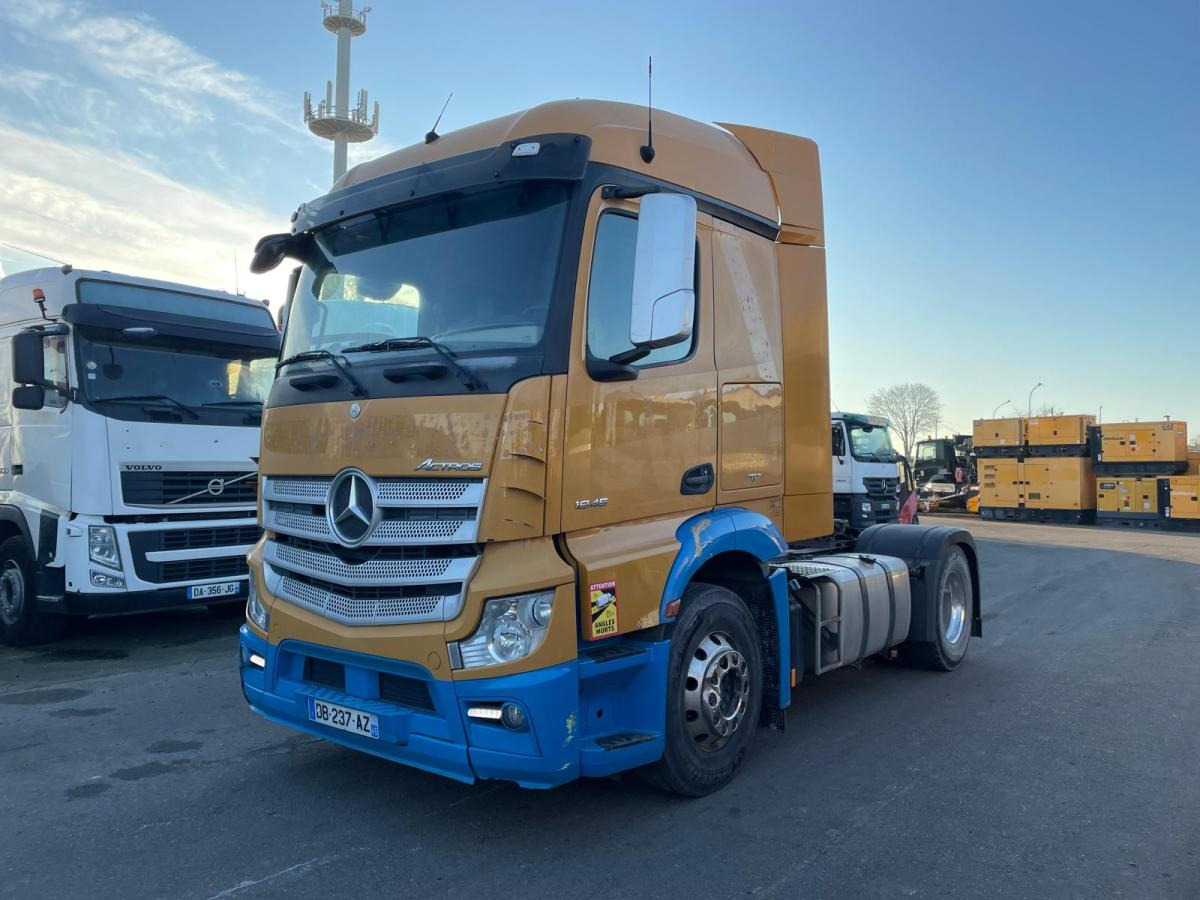 Mercedes Actros 1845 - Gjysmë-kamion: foto 1 Mercedes Actros 1845 - Gjysmë-kamion: foto 1