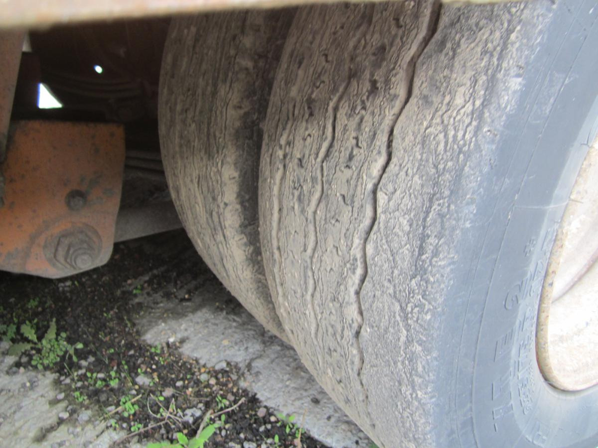 Kaiser - Gjysmë rimorkio me plan ngarkimi të ulët: foto 4 Kaiser - Gjysmë rimorkio me plan ngarkimi të ulët: foto 4