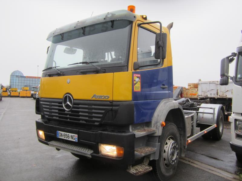 Mercedes Atego 1823 - Kamion vetëngarkues: foto 1 Mercedes Atego 1823 - Kamion vetëngarkues: foto 1
