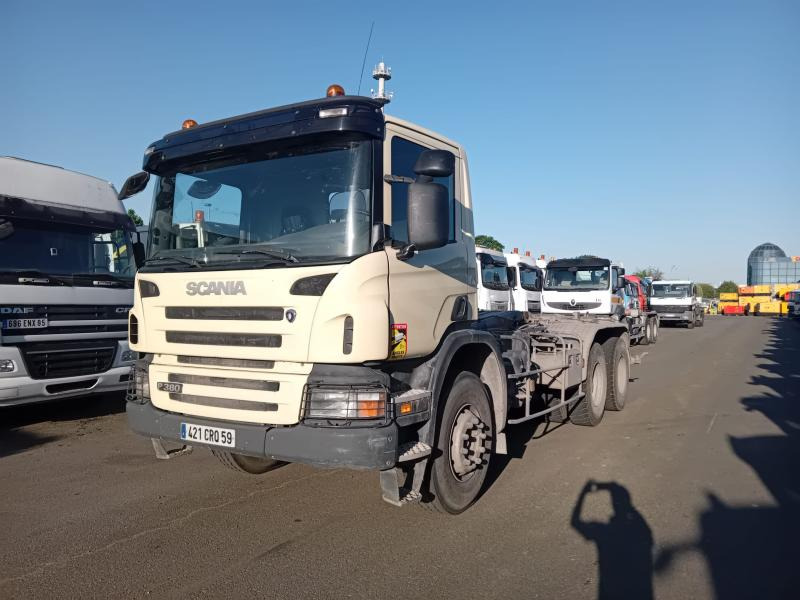 Scania P 380 - Kamion vetëngarkues: foto 1 Scania P 380 - Kamion vetëngarkues: foto 1