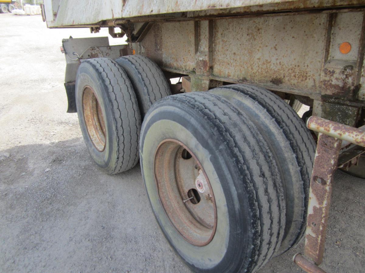 Trailor  - Gjysmë rimorkio vetëshkarkuese: foto 5 Trailor  - Gjysmë rimorkio vetëshkarkuese: foto 5