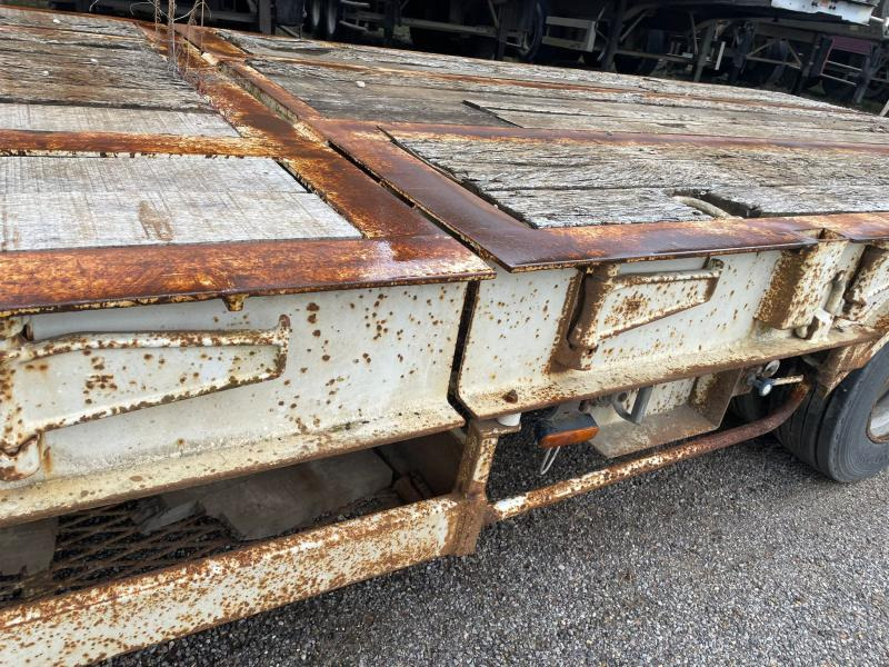 Verem - Gjysmë rimorkio me plan ngarkimi të ulët: foto 4 Verem - Gjysmë rimorkio me plan ngarkimi të ulët: foto 4