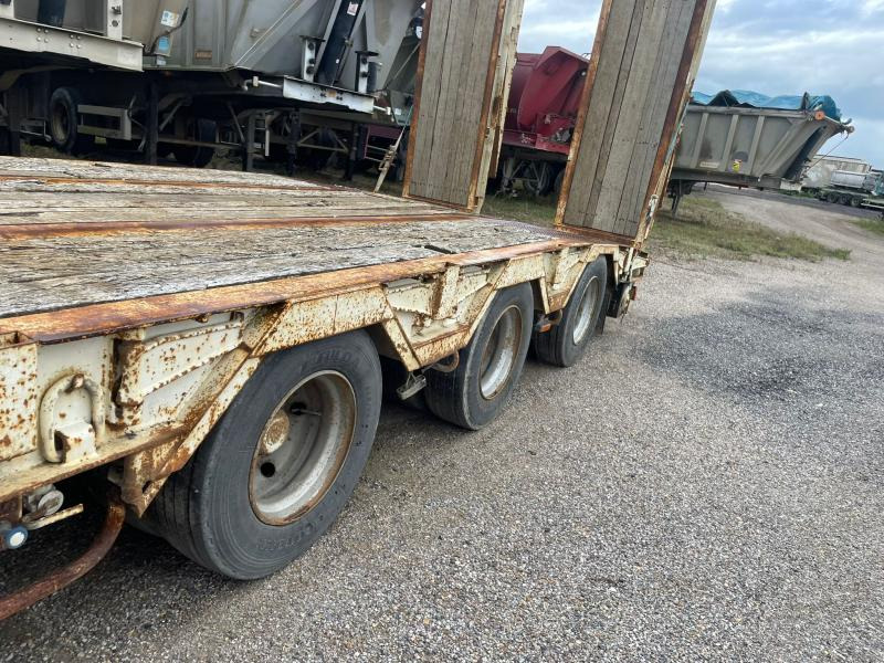 Verem - Gjysmë rimorkio me plan ngarkimi të ulët: foto 3 Verem - Gjysmë rimorkio me plan ngarkimi të ulët: foto 3