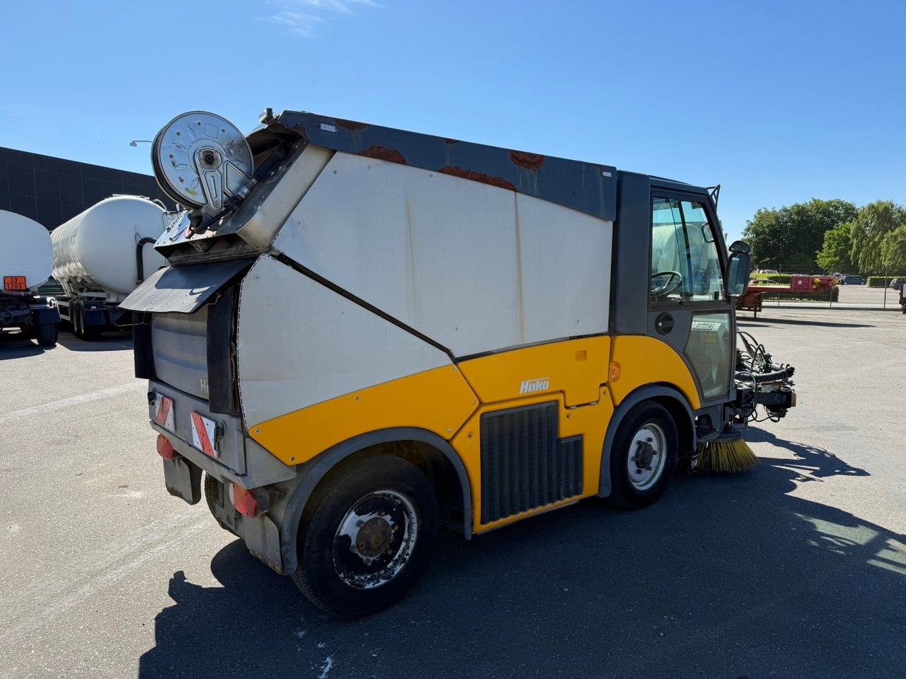 Hako Citymaster 2000 4x4 Euro 5 Kehrmaschine - Makinë fshirëse për rrugët: foto 3 Hako Citymaster 2000 4x4 Euro 5 Kehrmaschine - Makinë fshirëse për rrugët: foto 3