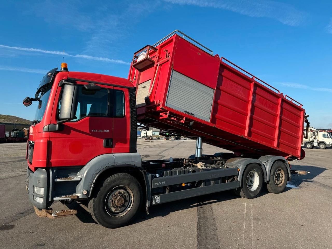 MAN TGS 26.360 6x4H*4 Simon Moos KSA MAN TGS 26.360 6x4H*4 Simon Moos KSA VacuDrain - Kamion me vakuum: foto 1 MAN TGS 26.360 6x4H*4 Simon Moos KSA MAN TGS 26.360 6x4H*4 Simon Moos KSA VacuDrain - Kamion me vakuum: foto 1