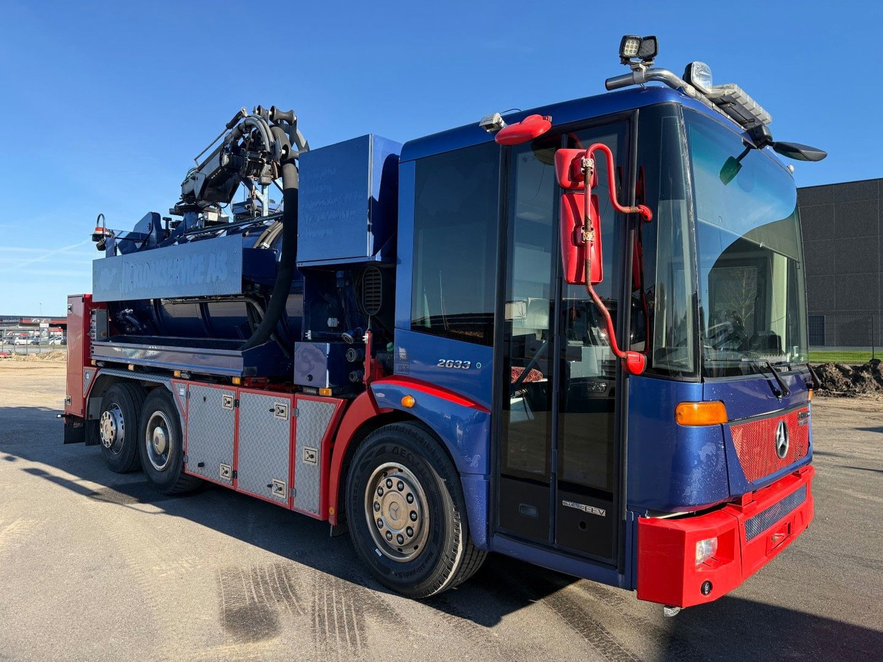 Mercedes-Benz Econic 2633 6x2*4 Hvidtved Larsen SLP309 Euro 5 - Kamion me vakuum: foto 2 Mercedes-Benz Econic 2633 6x2*4 Hvidtved Larsen SLP309 Euro 5 - Kamion me vakuum: foto 2