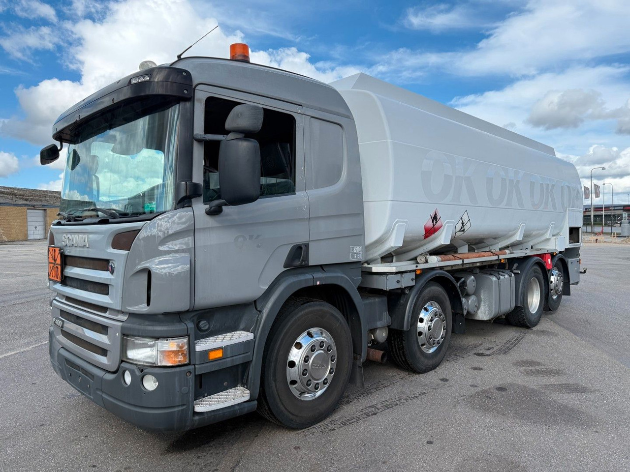 Scania P400 8x2*6 HMK Bilcon 24.000 l. ADR Euro 5 - Autobot: foto 1 Scania P400 8x2*6 HMK Bilcon 24.000 l. ADR Euro 5 - Autobot: foto 1
