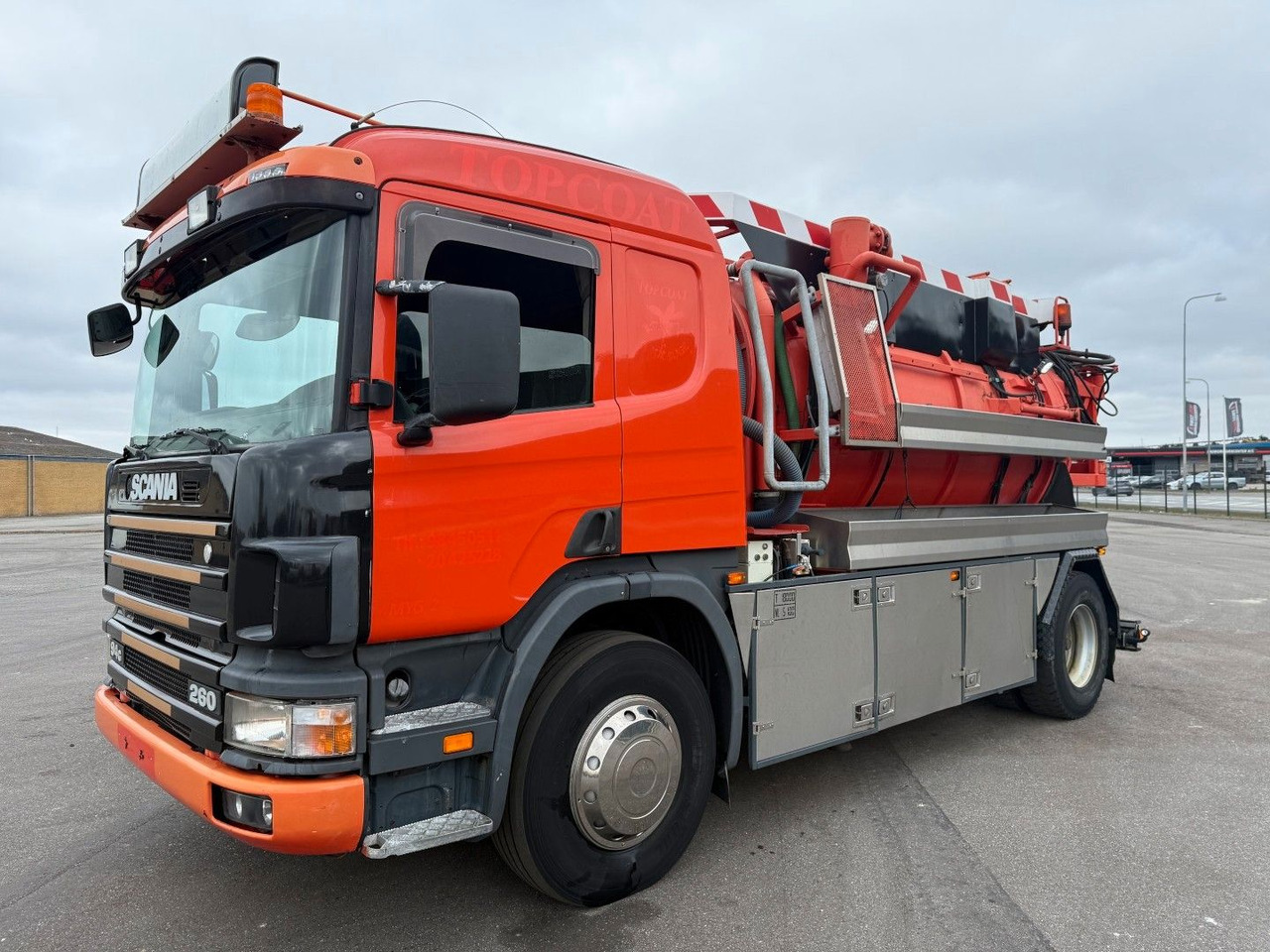 Scania P94/260 4x2 NZ SLS590 Kombi 8.400 l. - Kamion me vakuum: foto 1 Scania P94/260 4x2 NZ SLS590 Kombi 8.400 l. - Kamion me vakuum: foto 1
