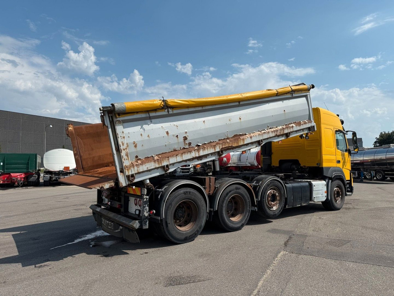 Volvo FMX500 8x4/4 Steel tipper Volvo FMX500 8x4/4 Steel tipper / Kipper - Kamion vetëshkarkues: foto 3 Volvo FMX500 8x4/4 Steel tipper Volvo FMX500 8x4/4 Steel tipper / Kipper - Kamion vetëshkarkues: foto 3