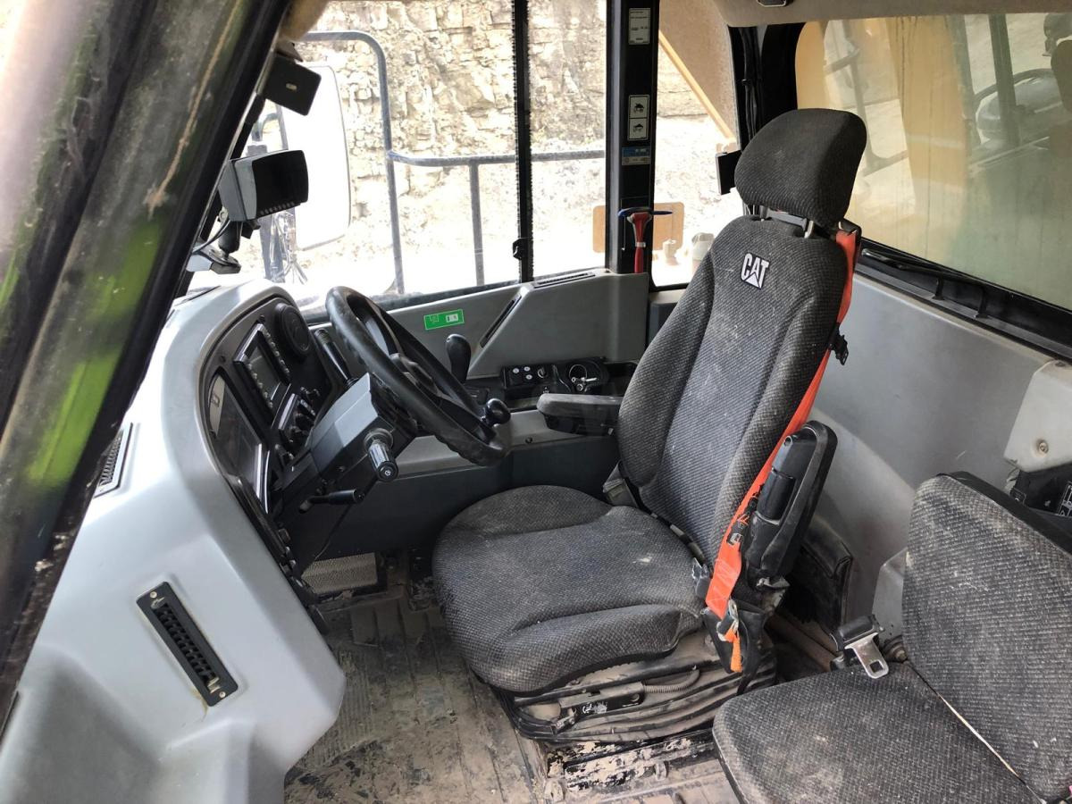 Caterpillar 770G - Shkarkues i palëvizshëm: foto 5 Caterpillar 770G - Shkarkues i palëvizshëm: foto 5