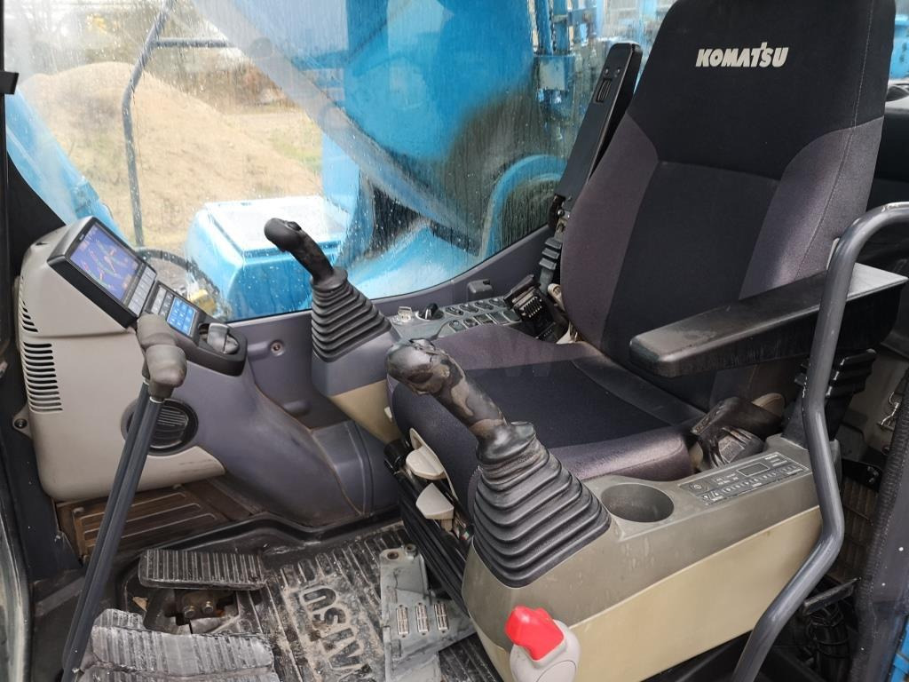 Komatsu PC490LC-10 - Ekskavator me zinxhirë: foto 5 Komatsu PC490LC-10 - Ekskavator me zinxhirë: foto 5