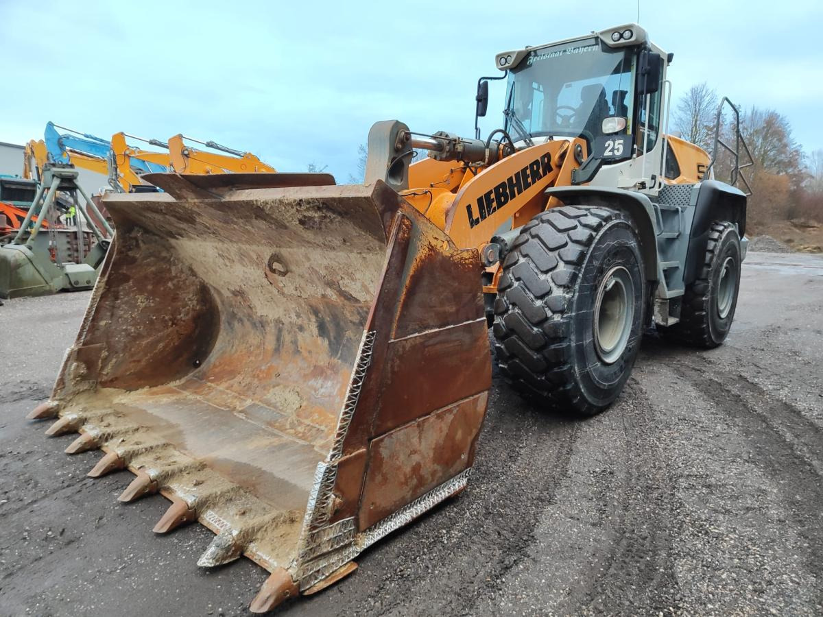 Liebherr L576 X-Power - Fadrom me goma: foto 2 Liebherr L576 X-Power - Fadrom me goma: foto 2