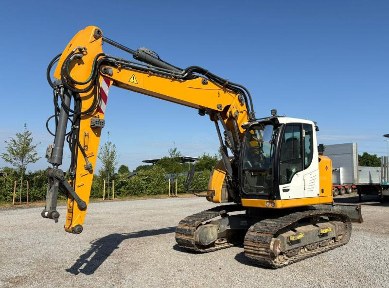 Liebherr R914 Compact Litronic - Ekskavator me zinxhirë: foto 2 Liebherr R914 Compact Litronic - Ekskavator me zinxhirë: foto 2