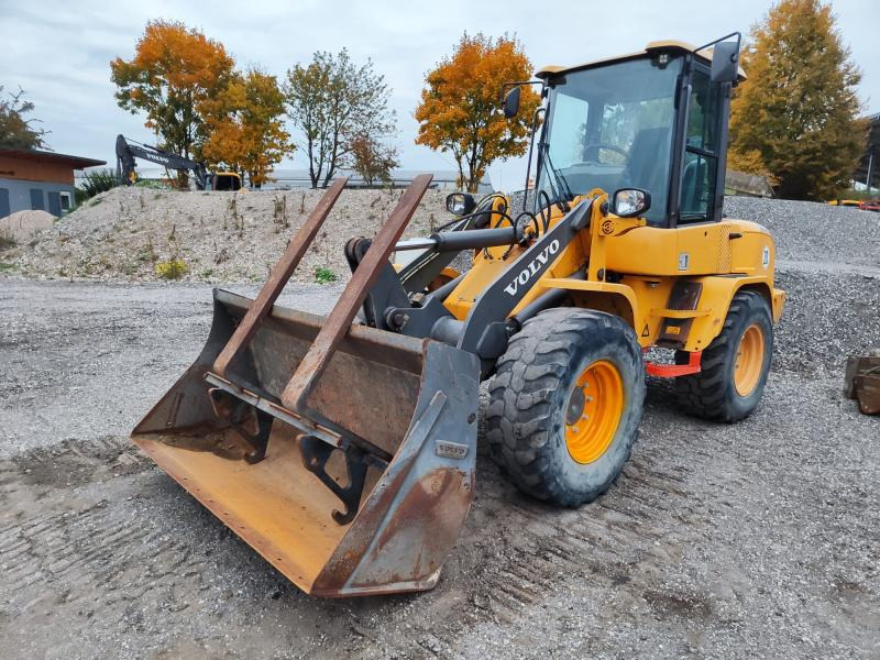 Volvo L30G - Fadrom me goma: foto 3 Volvo L30G - Fadrom me goma: foto 3