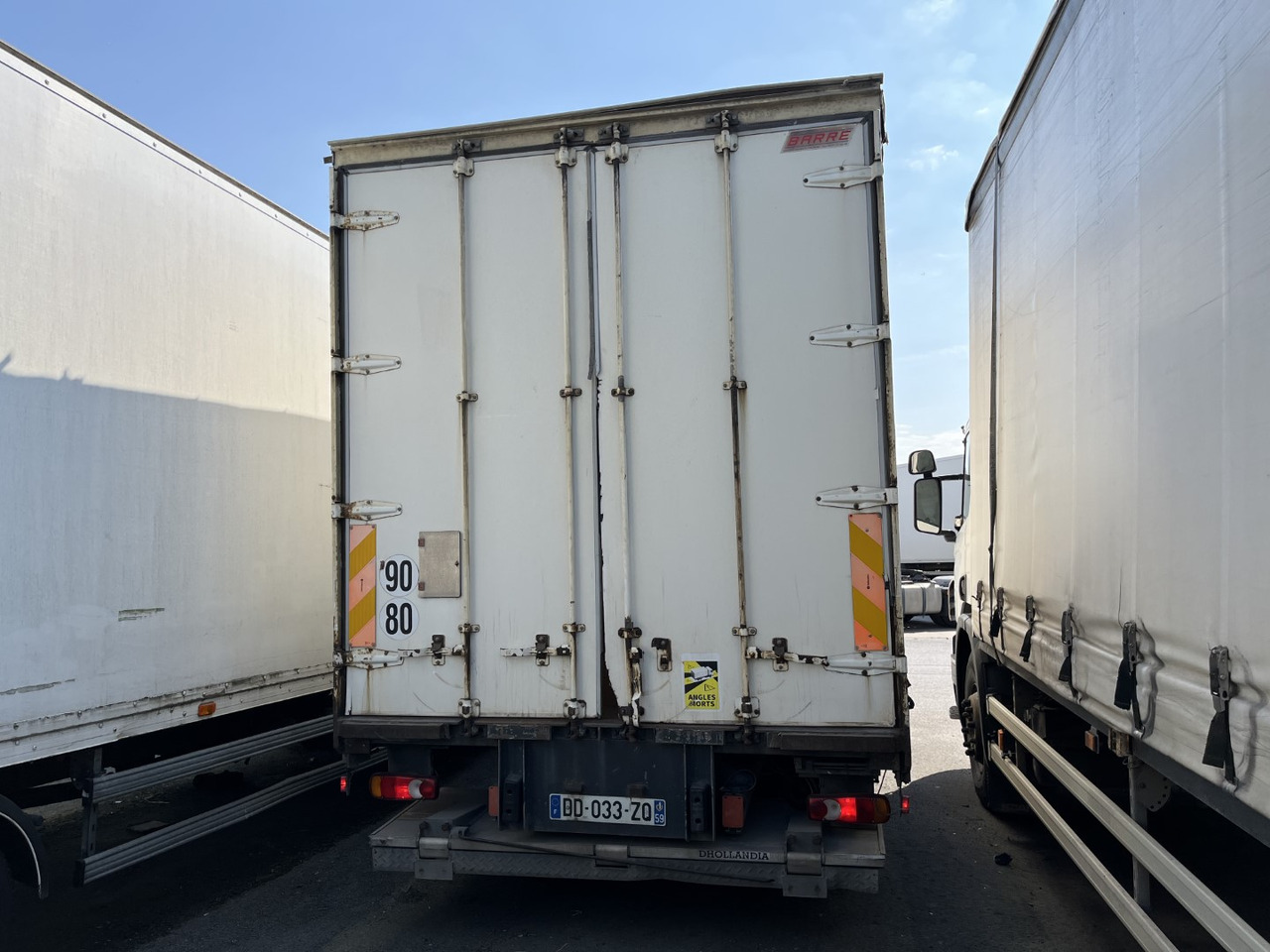 DAF LF 220 - Kamion me tendë: foto 2 DAF LF 220 - Kamion me tendë: foto 2