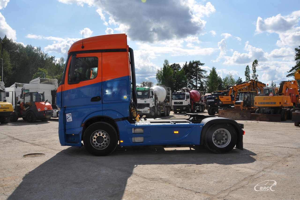 Mercedes-Benz Actros - Gjysmë-kamion: foto 4 Mercedes-Benz Actros - Gjysmë-kamion: foto 4